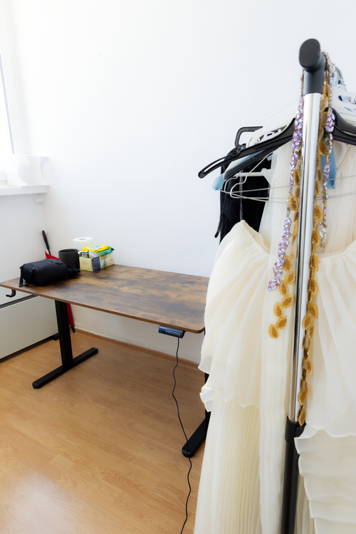 Cadru din ședință foto la Studio Diafragma — închiriere studio foto București